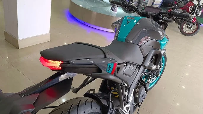 yamaha-mt-15-2025-price-review