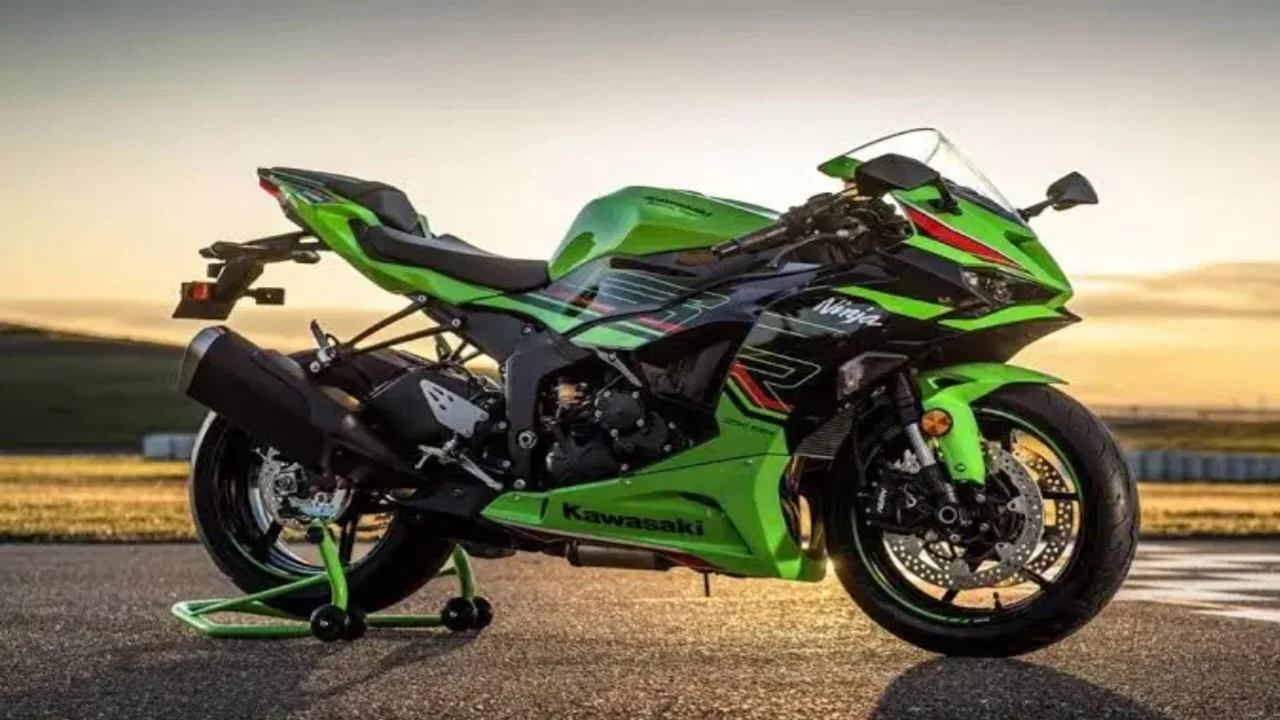 kawasaki-z900-2025-ultimate